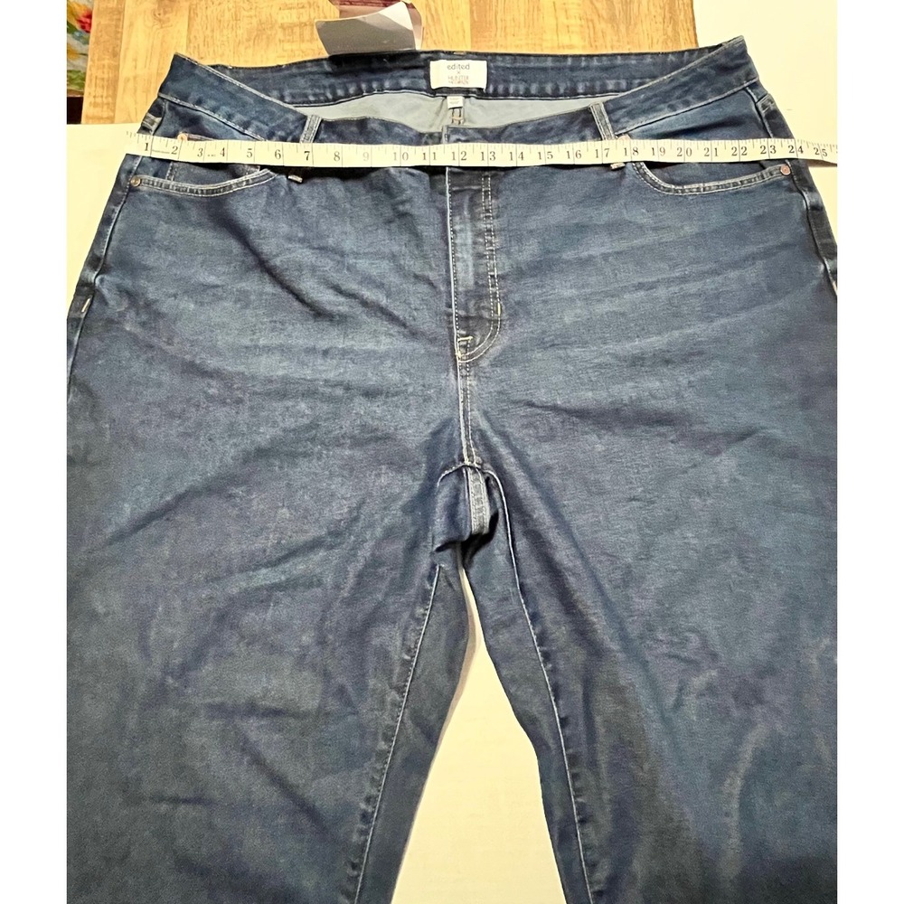 Edited x Hunter McGrady Women's 20W Dark Wash Straight Leg Cuffed Jeans NEW - Picture 5 of 7
